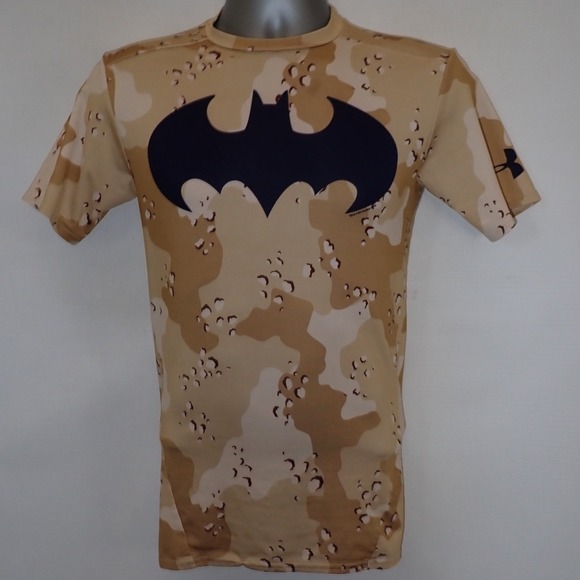 Under Armour Batman Desert Camo Compression Shirt T-Shirt Gym Workout Mens M - Picture 1 of 5